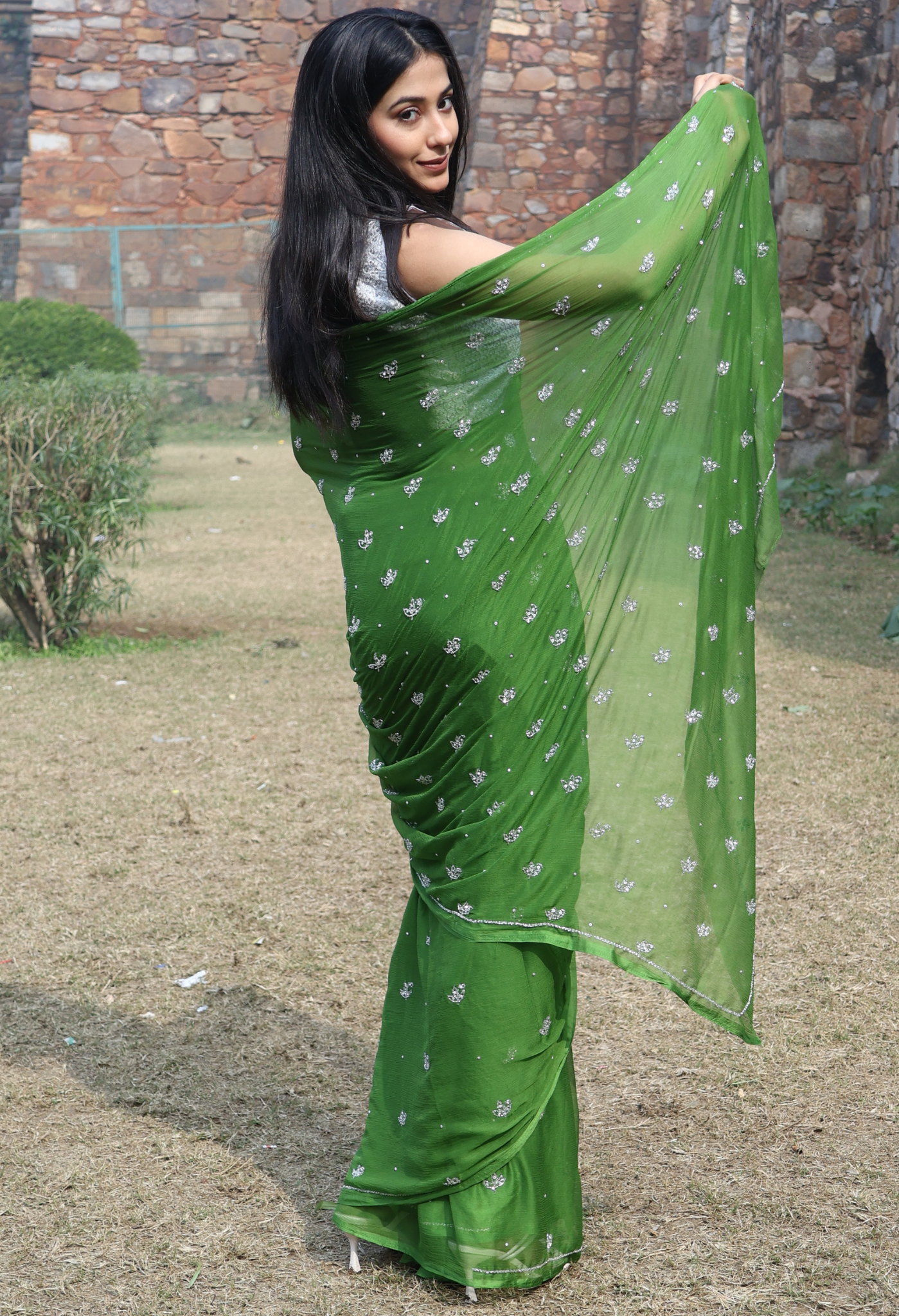 Jag Mag Sitara Green Chiffon Saree