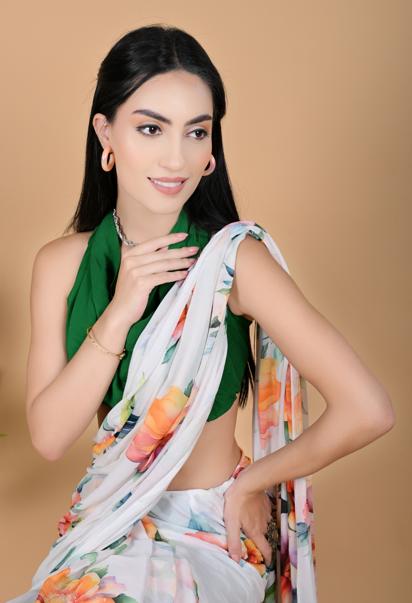 Snow White Digital Print Chinnon Floral Saree